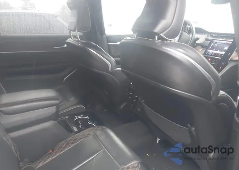 2024 Jeep Grand Cherokee L Summit 4X4 из США, поврежденный, VIN 1C4RJKEG0R8534913